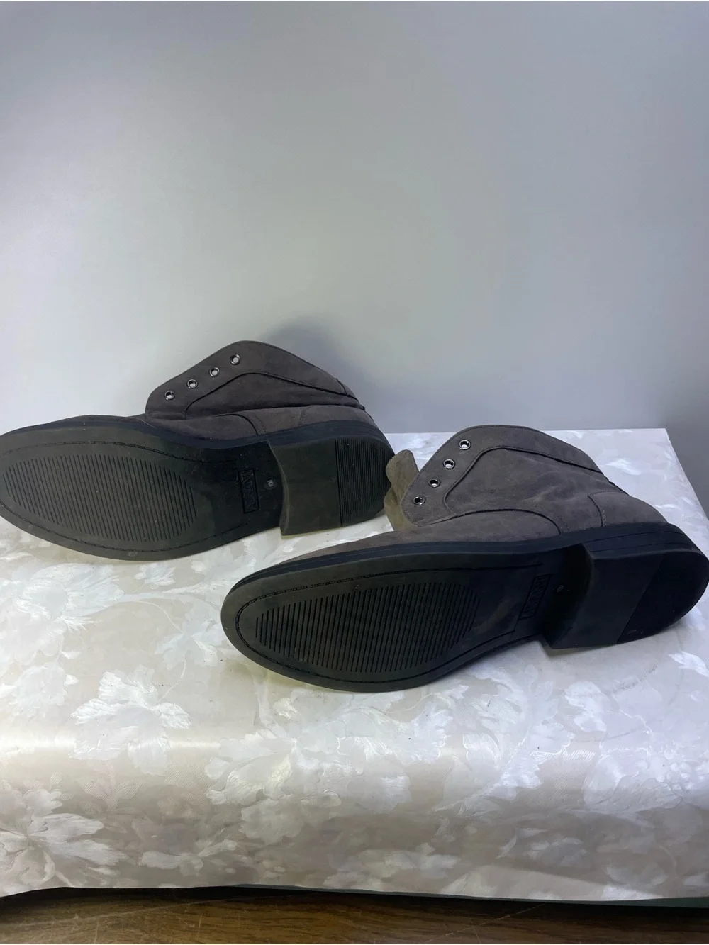 Alfani Men's Gray Suede Chukka Boots